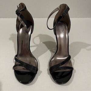 Women’s Jenni Rivera Black High Heels Size 7.5 US!